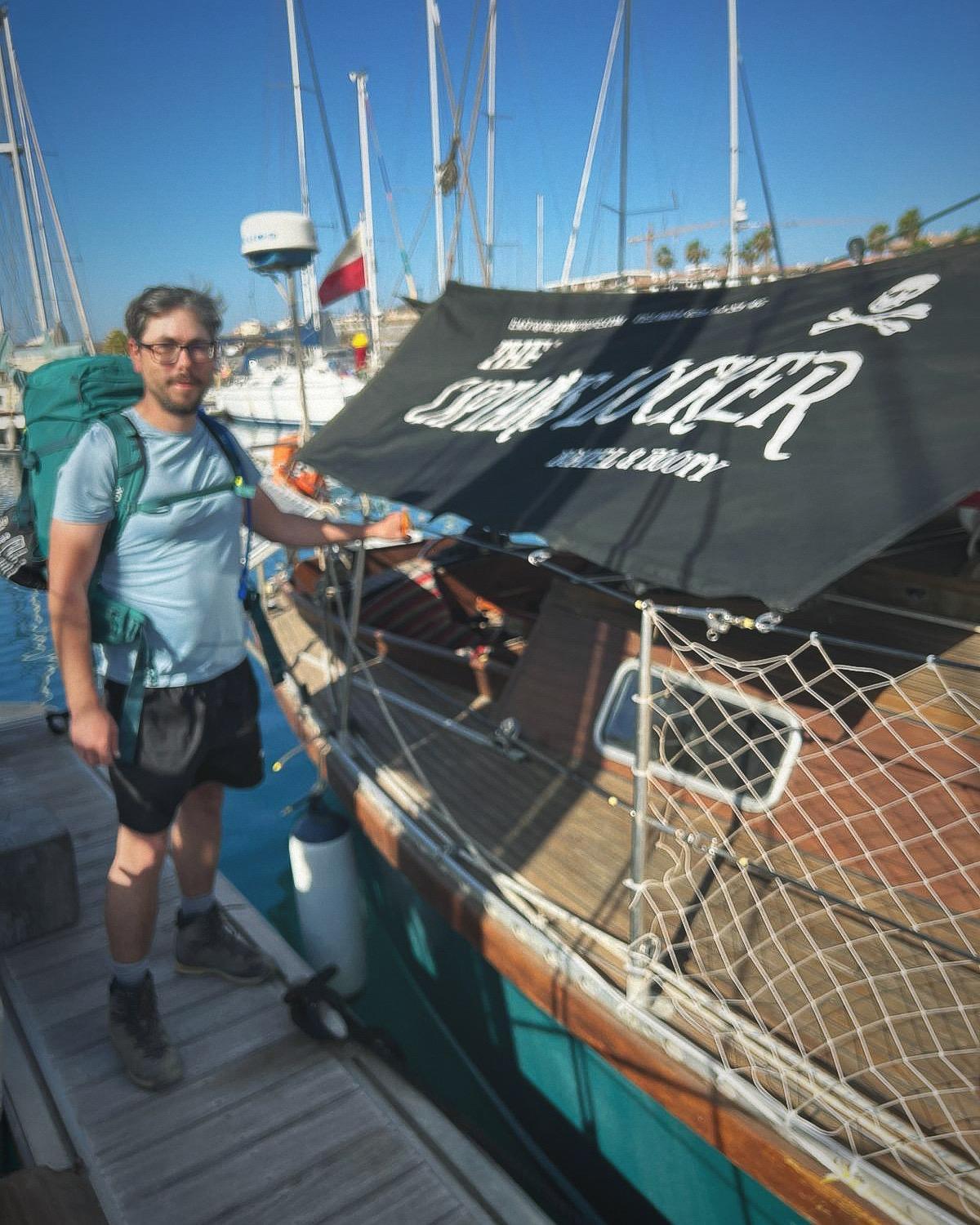 The Captains Locker - 30ft Yacht Botel