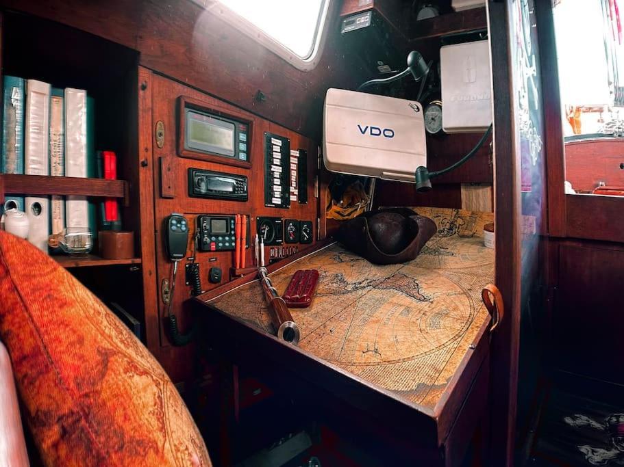 Botel The Captains Locker - 30ft Yacht San Miguel de Abona