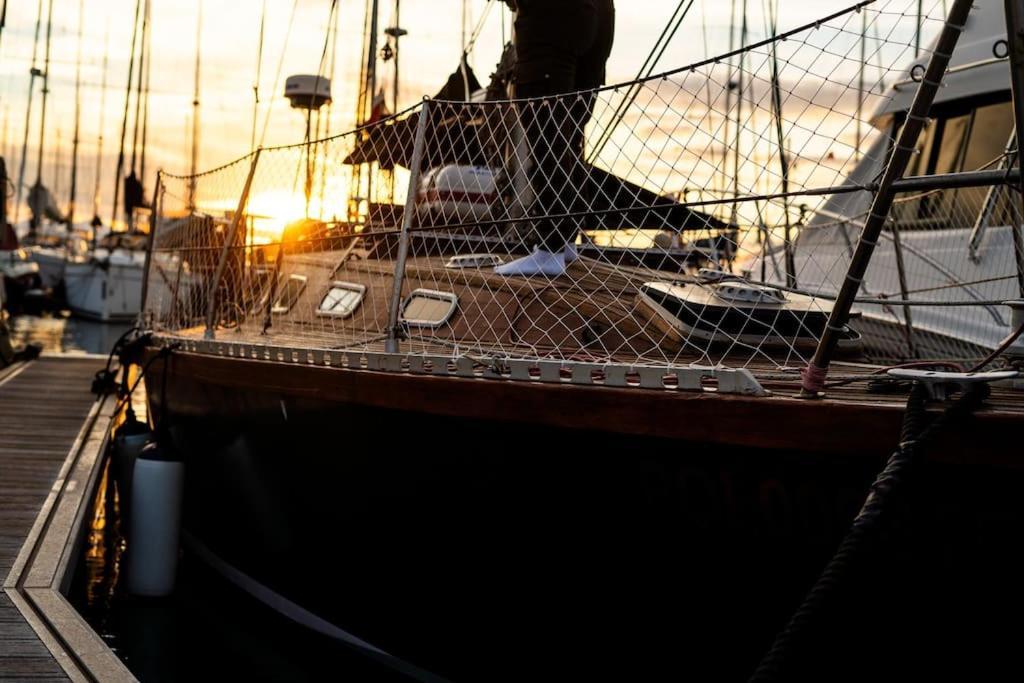 Botel The Captains Locker - 30ft Yacht