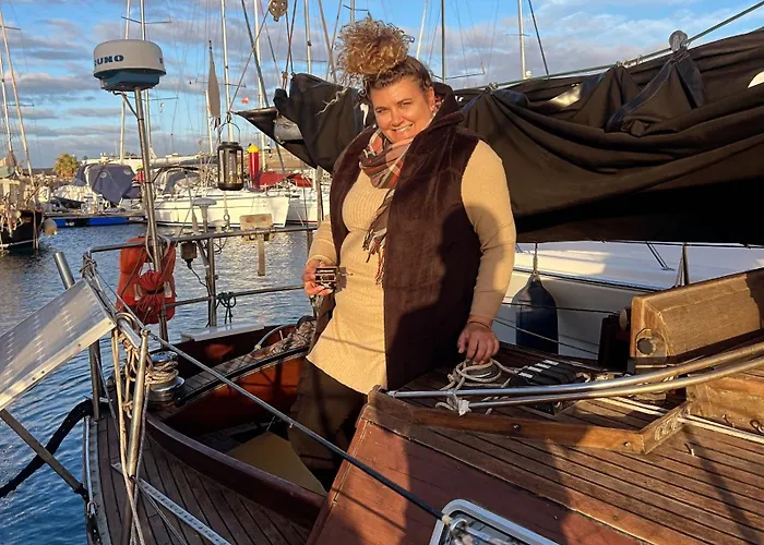The Captains Locker - 30Ft Yacht