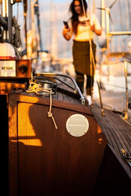The Captains Locker - 30ft Yacht Botel